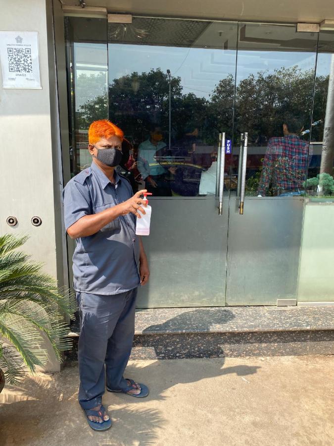 Hotel Hometown Near Us Embassy Bkc Mumbai Exterior photo